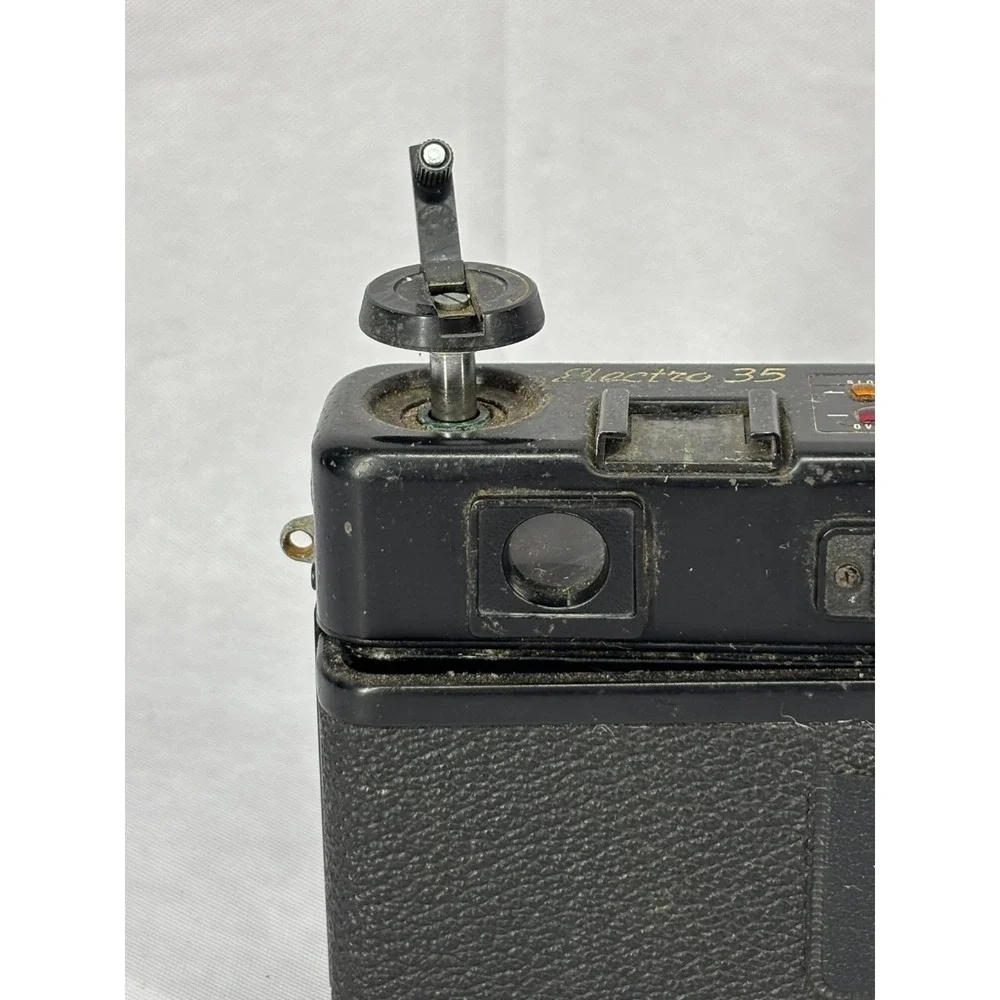 Yashica Electro 35 GT 35mm Film Camera Color-Yashinon DX 45mm f/1.7 Lens UNTEST